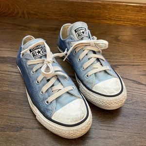 Blue faded low top converse